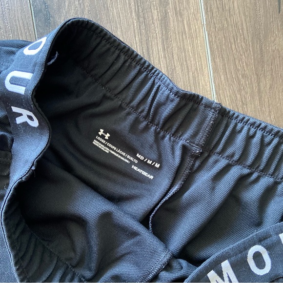 Ladies Under Armour shorts - Picture 3 of 4